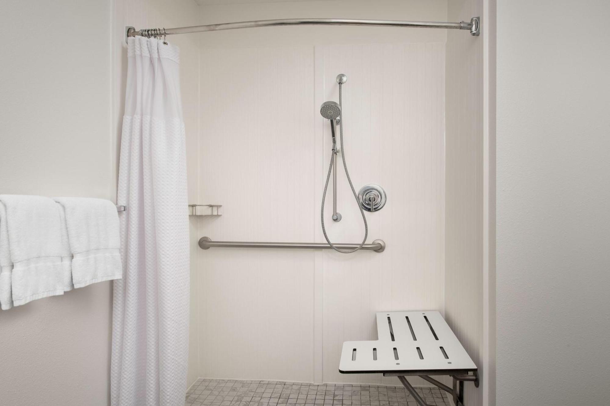 Courtyard By Marriott Dothan Buitenkant foto