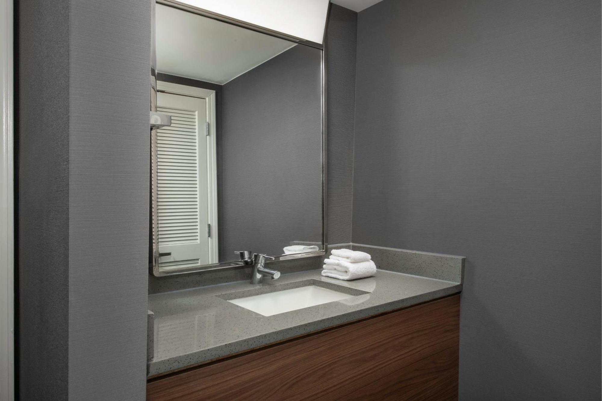 Courtyard By Marriott Dothan Buitenkant foto