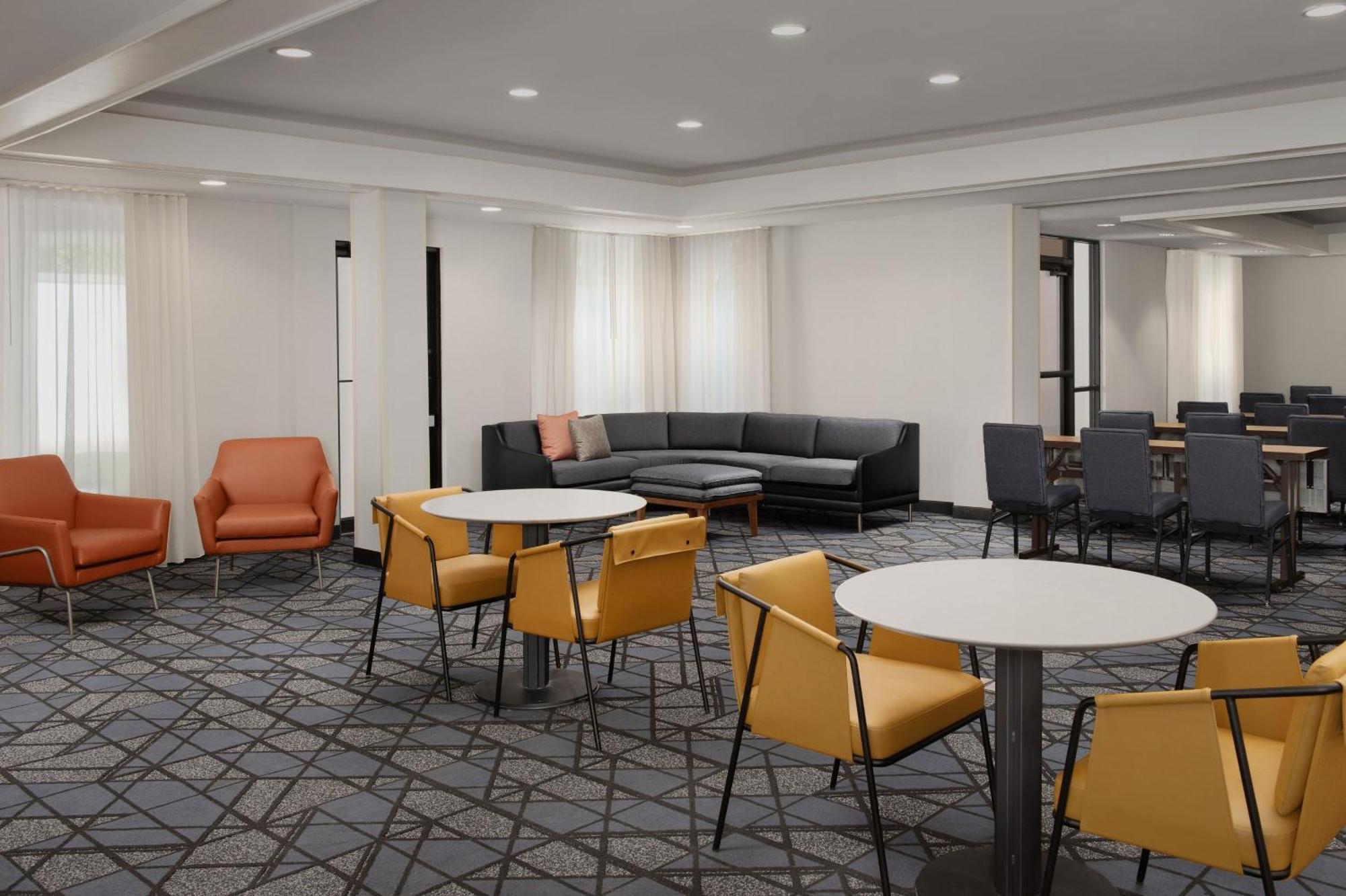 Courtyard By Marriott Dothan Buitenkant foto