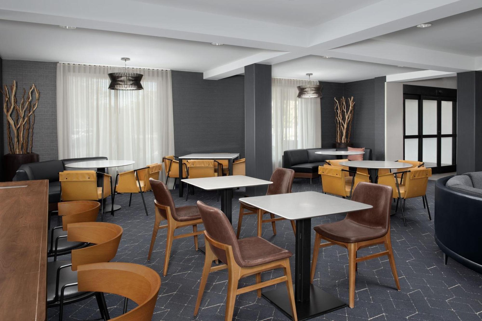 Courtyard By Marriott Dothan Buitenkant foto