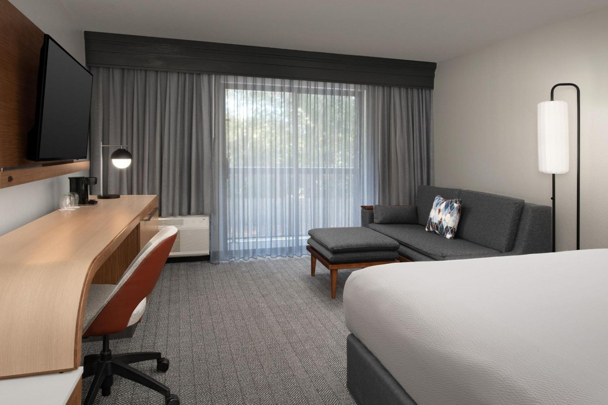 Courtyard By Marriott Dothan Buitenkant foto