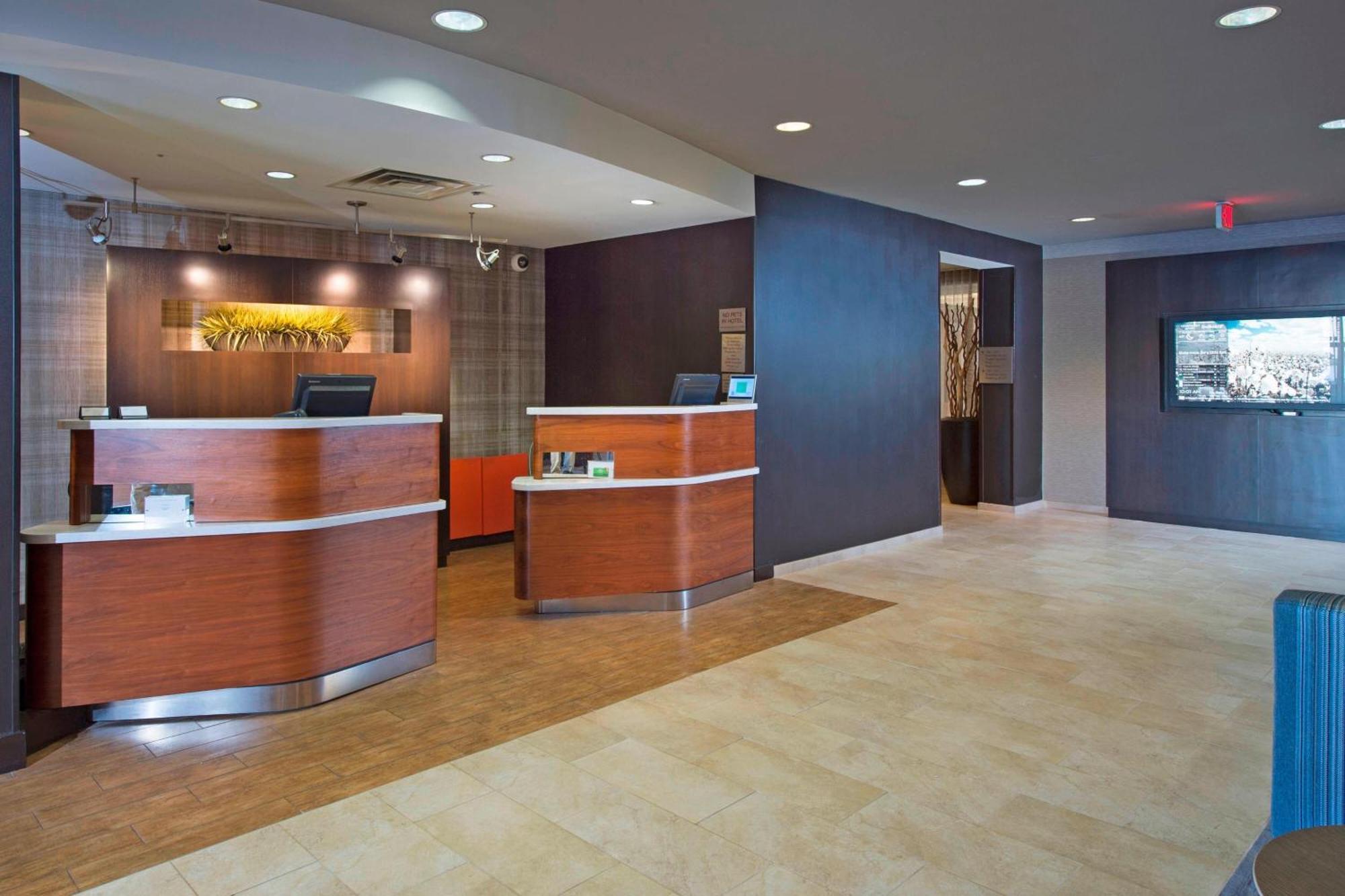 Courtyard By Marriott Dothan Buitenkant foto