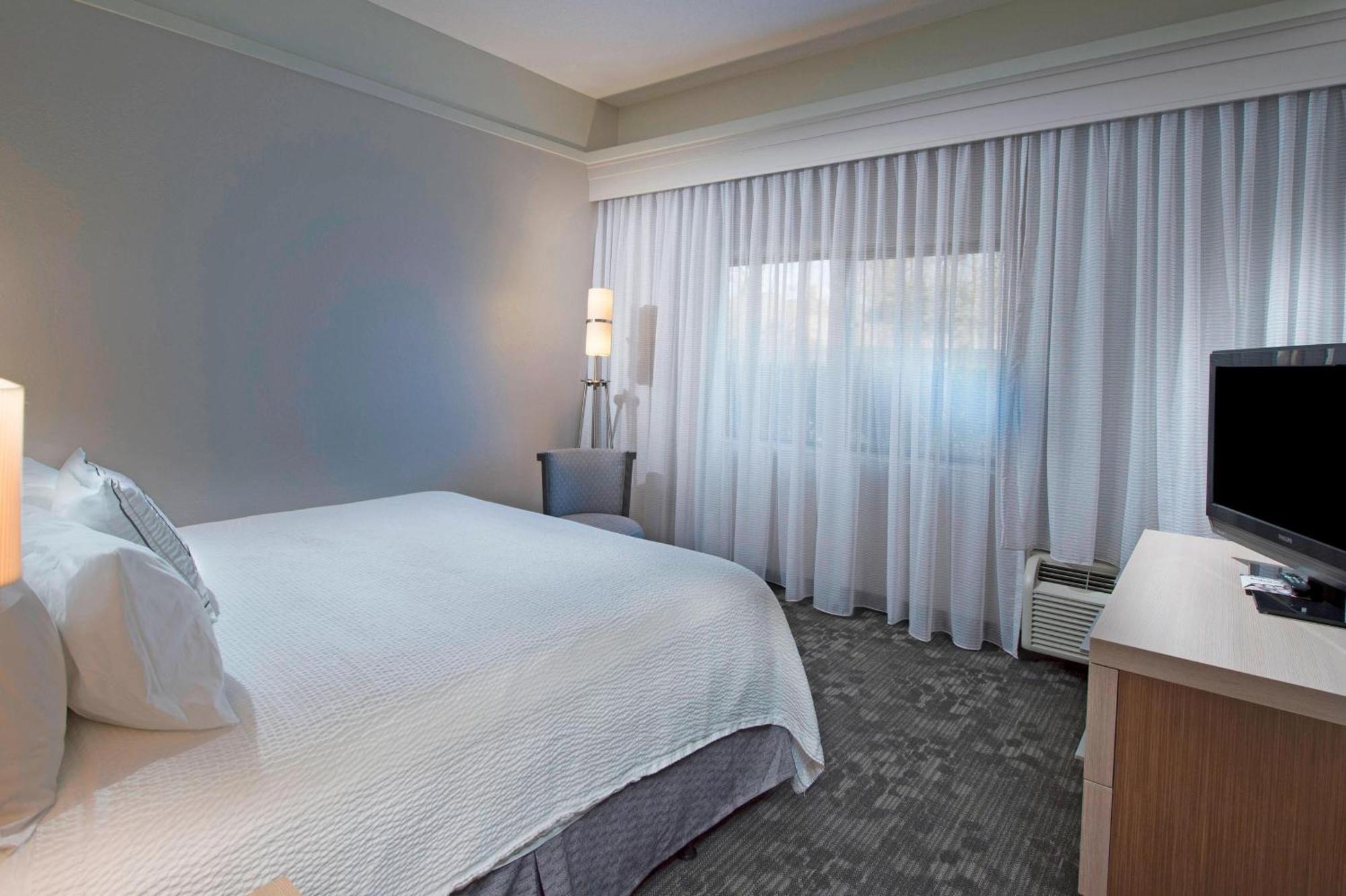 Courtyard By Marriott Dothan Buitenkant foto